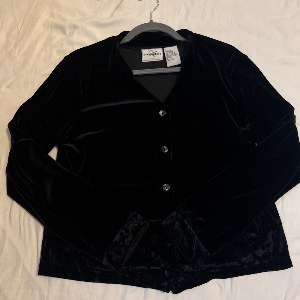 Elegant Black Velvet Blazer